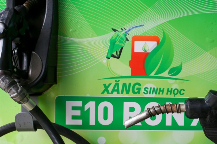 Bộ Công Thương yêu cầu bảo đảm nguồn cung xăng sinh học E10 trên toàn quốc