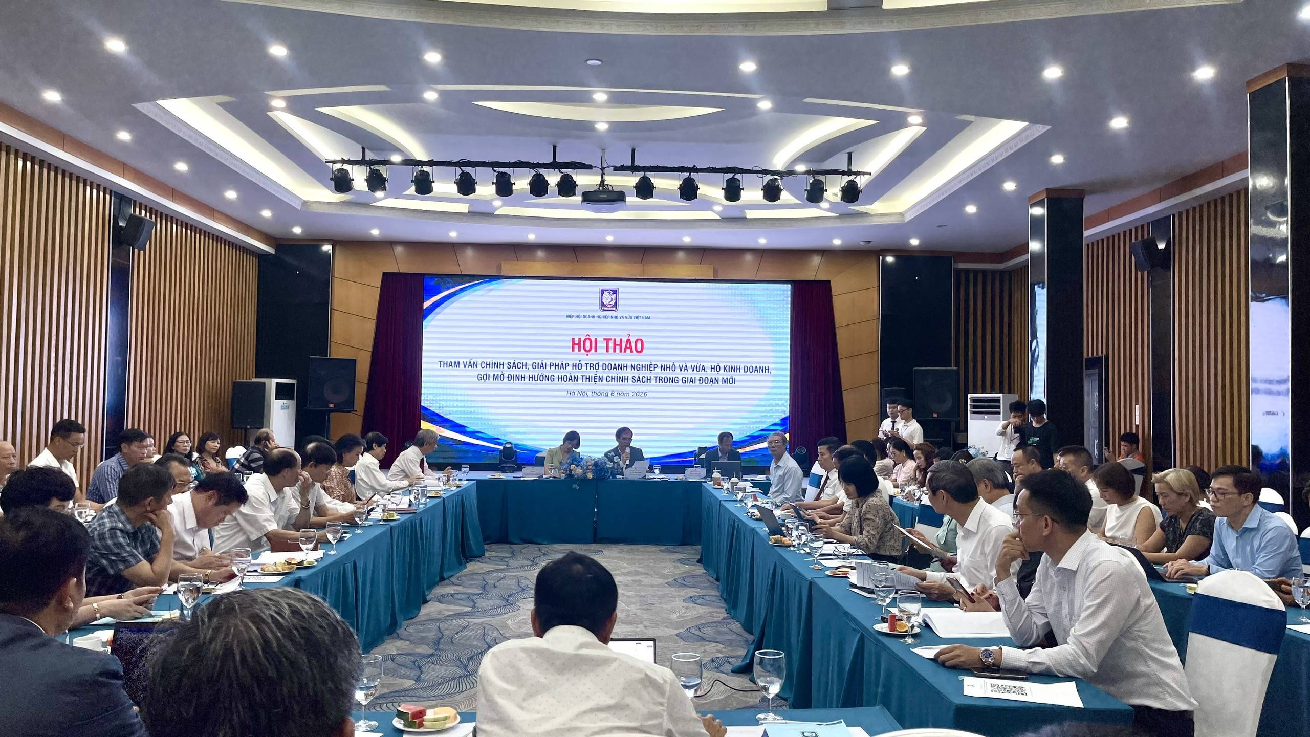 Doanh nghiệp kiến nghị luật hóa cơ chế “một cửa”, mở rộng tín dụng và tăng giám sát thực thi chính sách hỗ trợ DNNVV