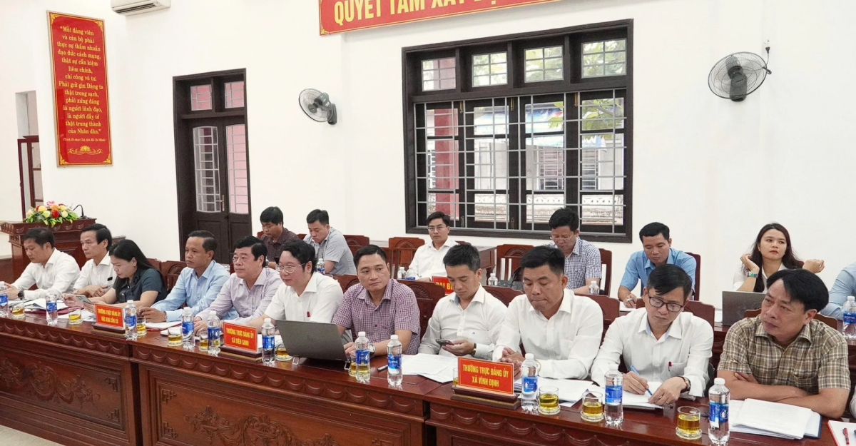 Quảng Trị đẩy nhanh giải ngân đầu tư công, hoàn thiện hạ tầng và chuyển đổi số ở cơ sở