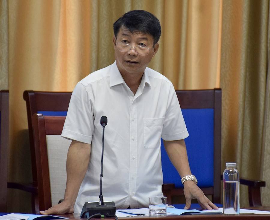 Ông Nguyễn Tiến Dũng - Phó Giám đốc Sở Tài chính Nghệ An  báo cáo kết quả sắp xếp tài sản công trên địa bàn tỉnh tại cuộc họp