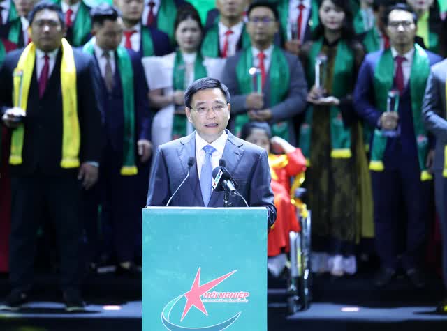 Phó Thủ tướng Nguyễn Văn Thắng: Doanh nhân trẻ cần tiên phong đổi mới, đủ bản lĩnh để cạnh tranh toàn cầu