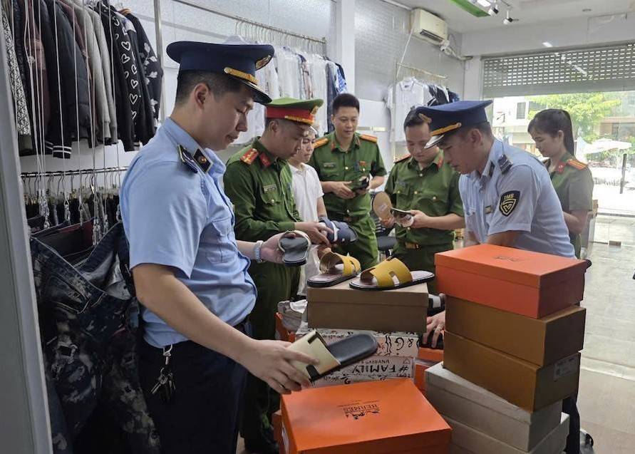 Nghệ An chỉ đạo tiếp tục xử lý các “điểm nóng” về hàng giả, hàng xâm phạm quyền sở hữu trí tuệ