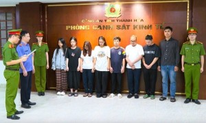 Khởi tố lãnh đạo hai công ty tại vì bán hơn 10.000 trang sức giả thương hiệu