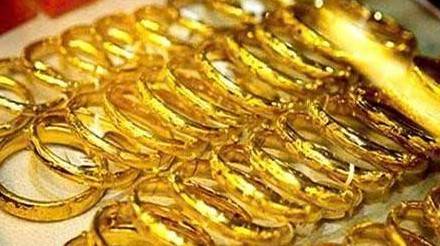 Vàng giảm sâu chưa từng có: Cảnh báo rủi ro từ tâm lý "đu đỉnh"
