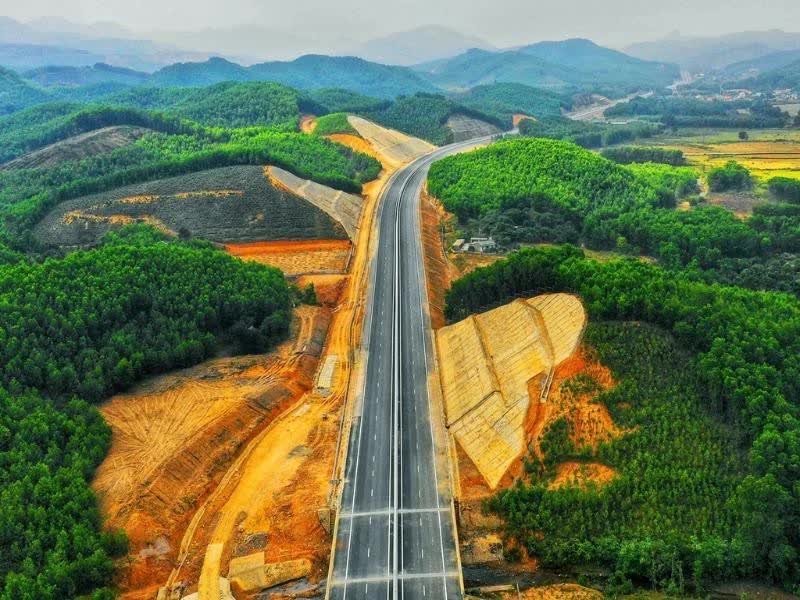 Đề xuất đầu tư 63.486 tỷ đồn xây dựng cao tốc Bảo Hà - Lai Châu