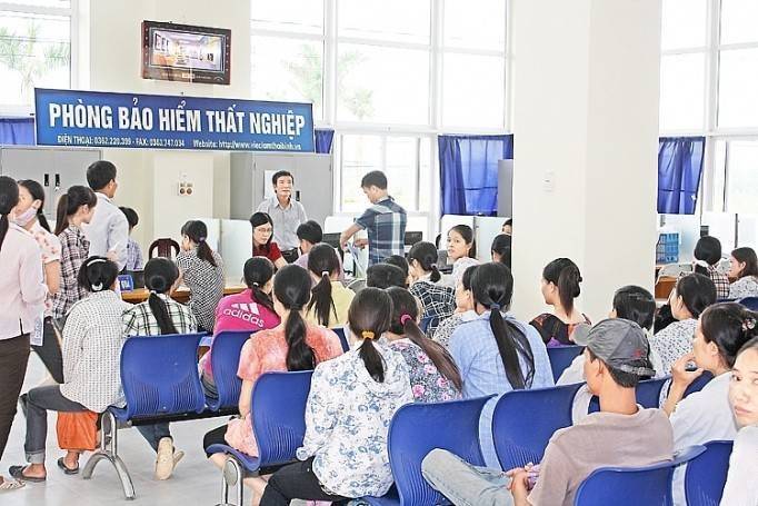 Hơn 245 nghìn người nhận trợ cấp thất nghiệp trong 5 tháng