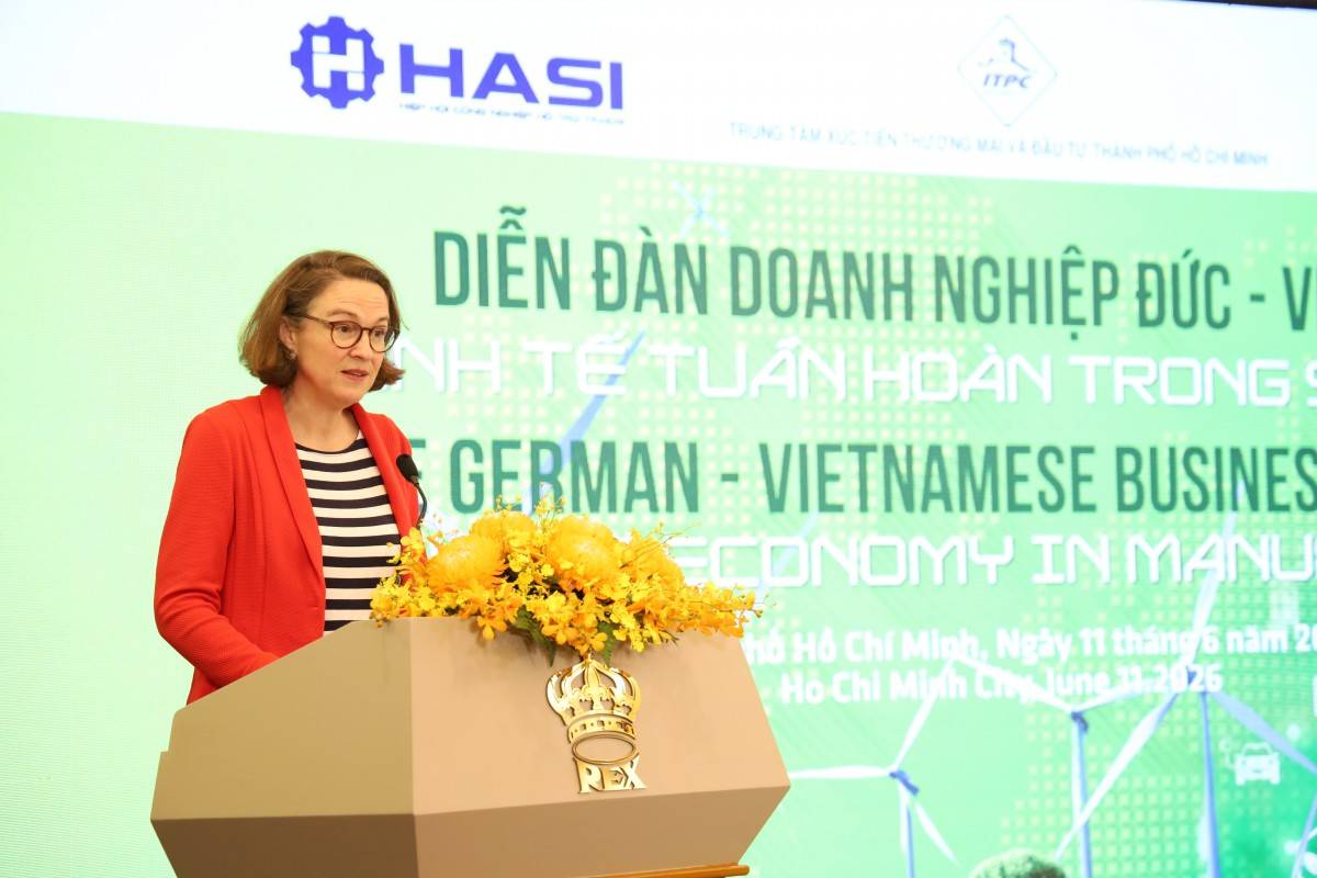  bà Andrea Sühl, Tổng Lãnh sự Đức tại TP. Hồ Chí Minh