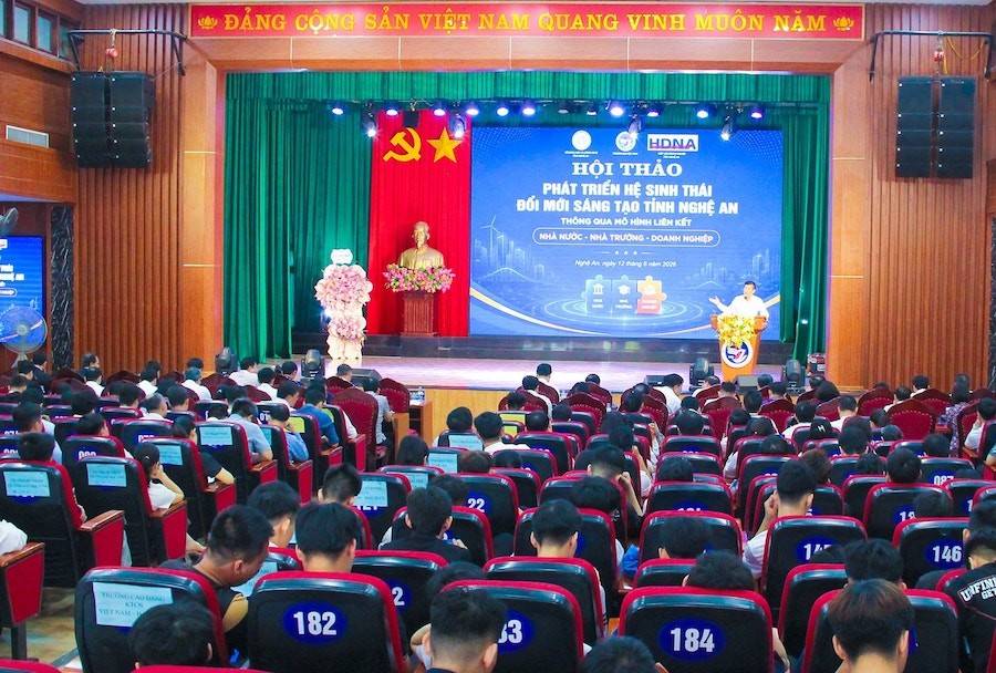Sở Khoa học và Công nghệ Nghệ An phối hợp với Trường Đại học Vinh, Hiệp hội Doanh nghiệp tỉnh tổ chức Hội thảo: Phát triển hệ sinh thái đổi mới sáng tạo tỉnh Nghệ An thông qua mô hình liên kết “Nhà nước - Nhà trường - Doanh nghiệp” 