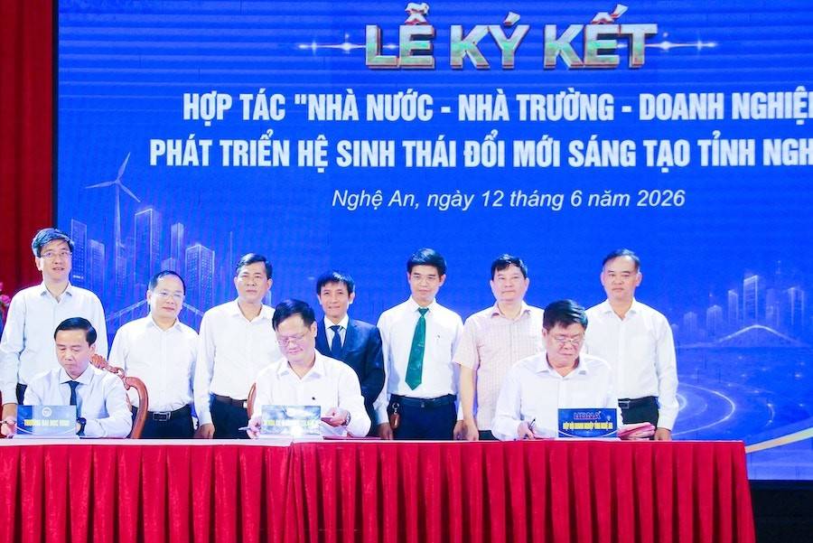 Sở Khoa học và Công nghệ tỉnh Nghệ An, Trường Đại học Vinh và Hiệp hội Doanh nghiệp tỉnh Nghệ An ký kết chương trình hợp tác tại hội thảo