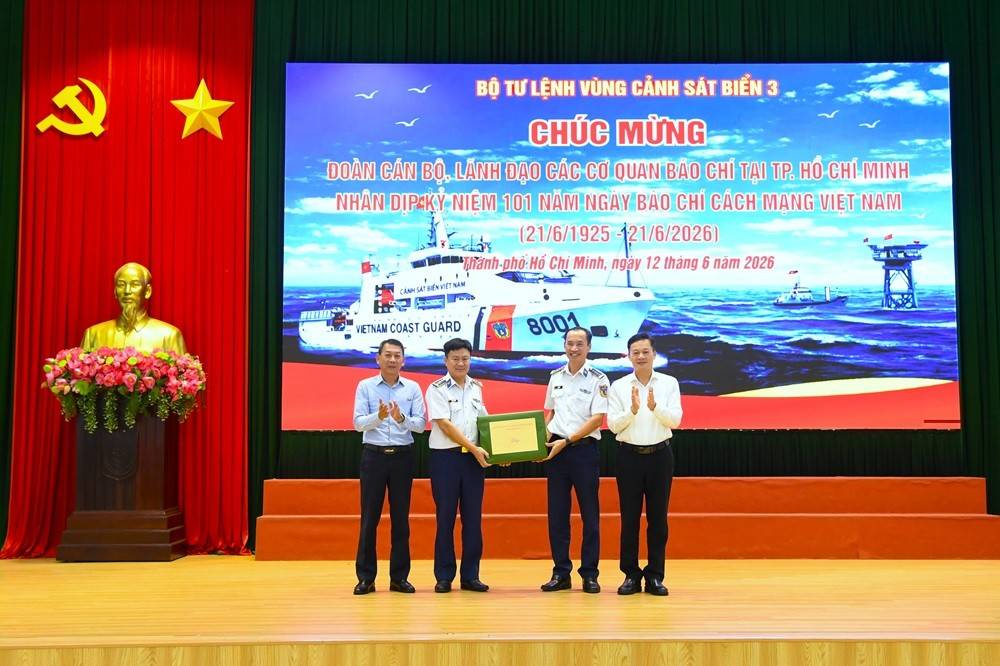 Bộ Tư lệnh Vùng Cảnh sát biển 3: Báo chí góp phần tuyên truyền bảo vệ biển, đảo