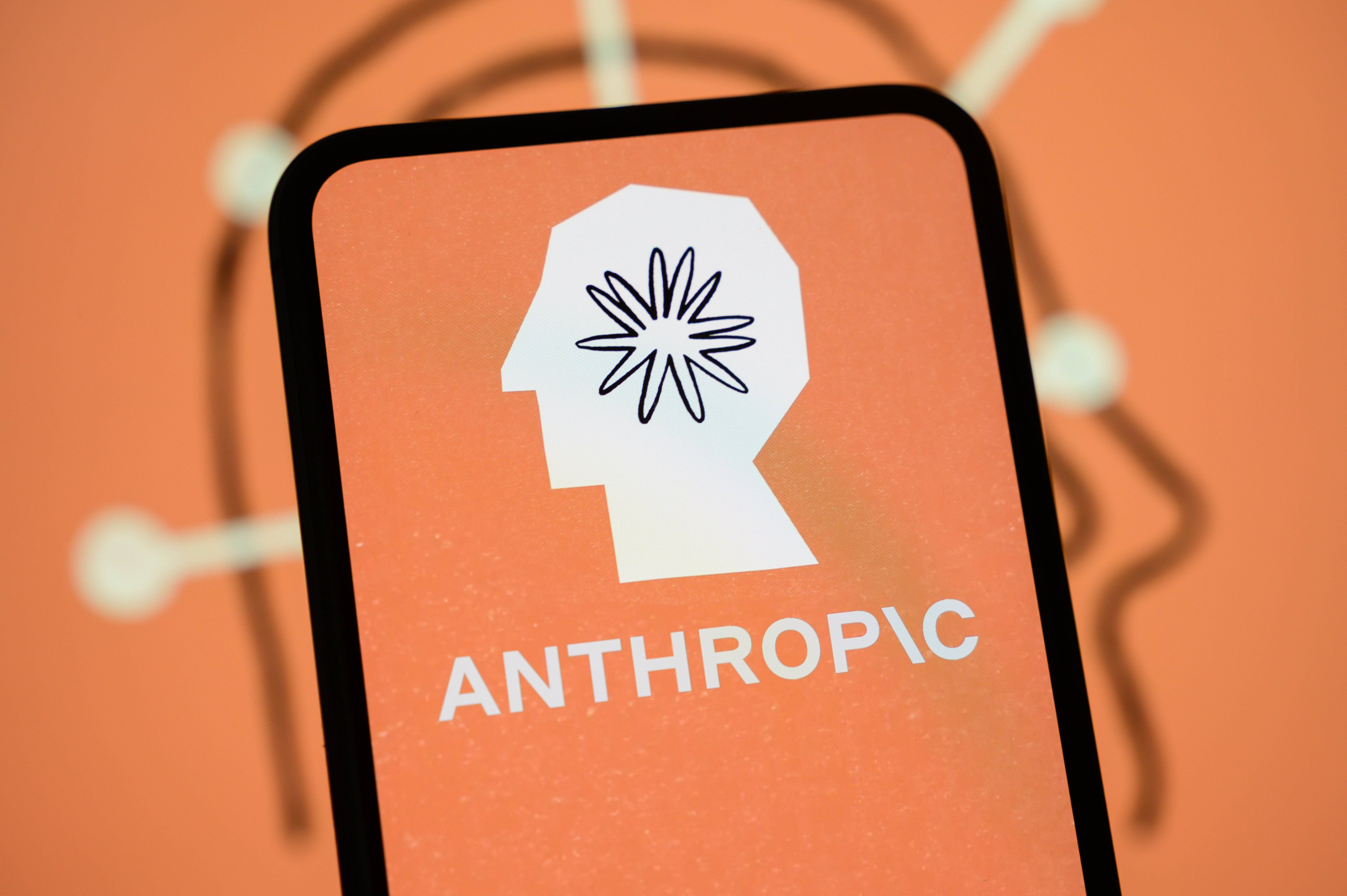 Anthropic bất ngờ gỡ Fable 5 và Mythos 5 chỉ sau vài ngày ra mắt
