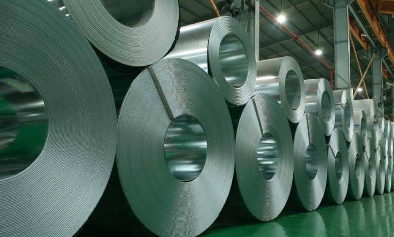Tôn mạ điện hay còn gọi là thép mạ điện sử dụng công nghệ tiên tiến từ sản phẩm thép cán nguội gia công và xử lý mạ bằng phương pháp điện phân . Nó giúp bảo vệ tấm thép khỏi ăn mòn, oxi hóa và tạo ra một lớp mạ chắc chắn bám vào bề mặt tôn, giúp tăng cường tính bền và tuổi thọ của sản phẩm. 