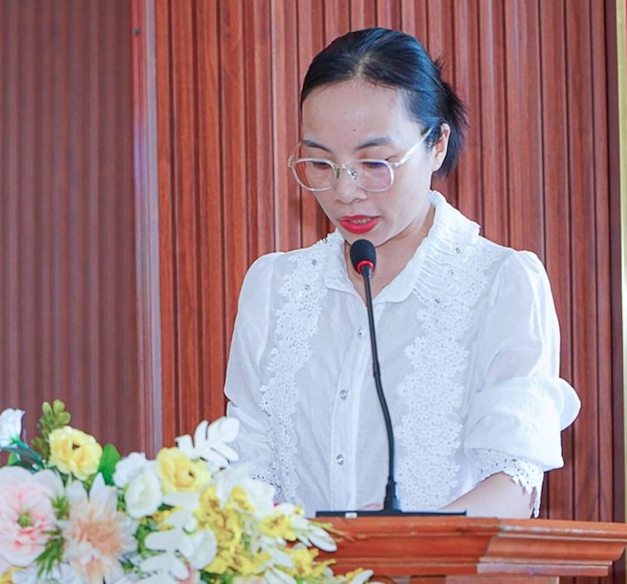 Giảng viên truyền đạt kiến thức tại hôi nghị tập huấn