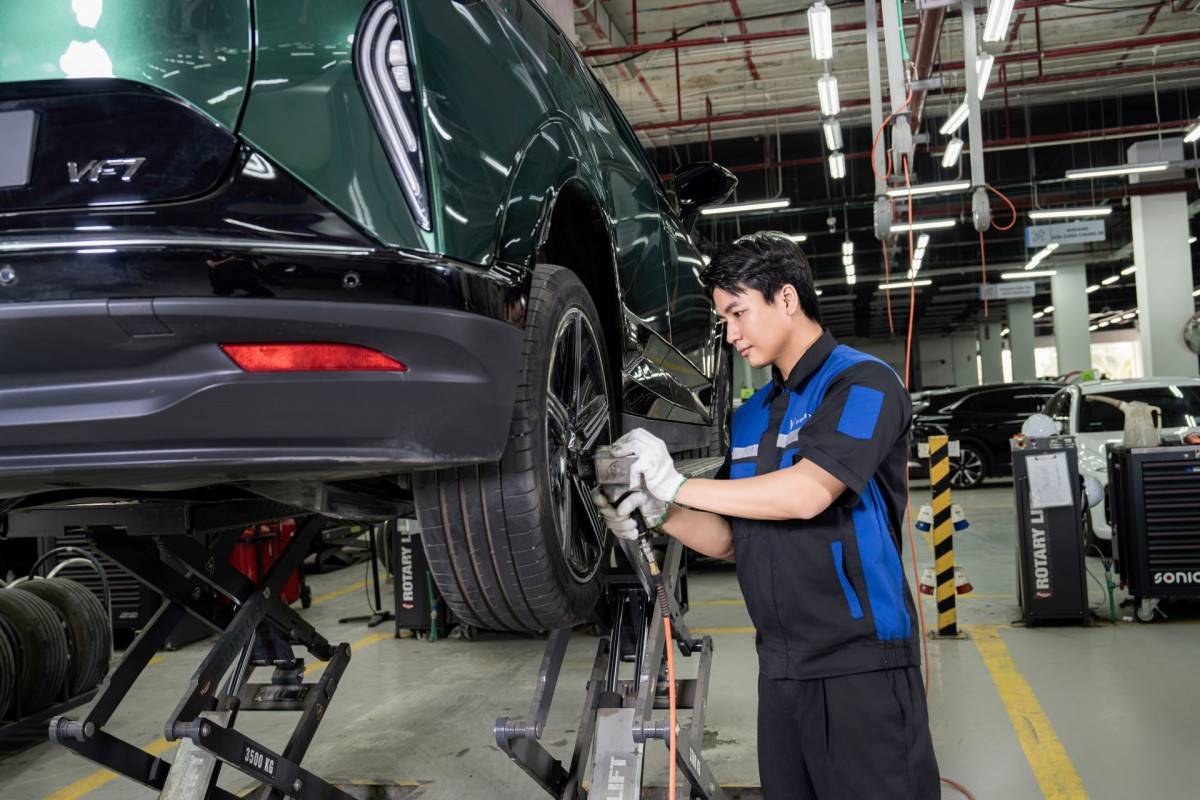 Chủ xe VinFast: “Đi đâu cũng yên tâm vì xưởng dịch vụ có mặt khắp nơi”