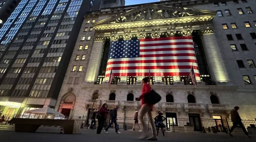 Phố Wall bứt phá, Nasdaq tăng 3% khi giá dầu hạ nhiệt