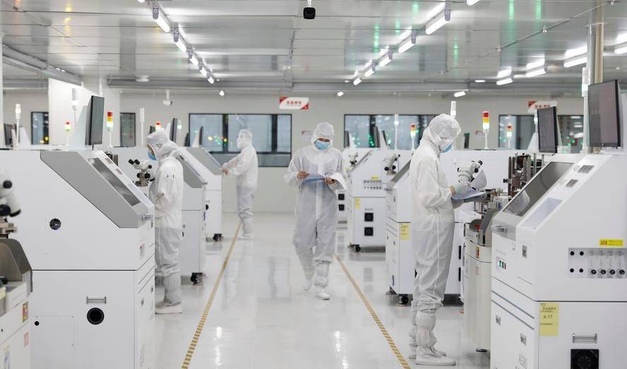 Cuộc đua AI không chỉ là cuộc đua thuật toán mà còn là cuộc đua về chất lượng giáo dục, nhân tài và năng lực tính toán quốc gia.