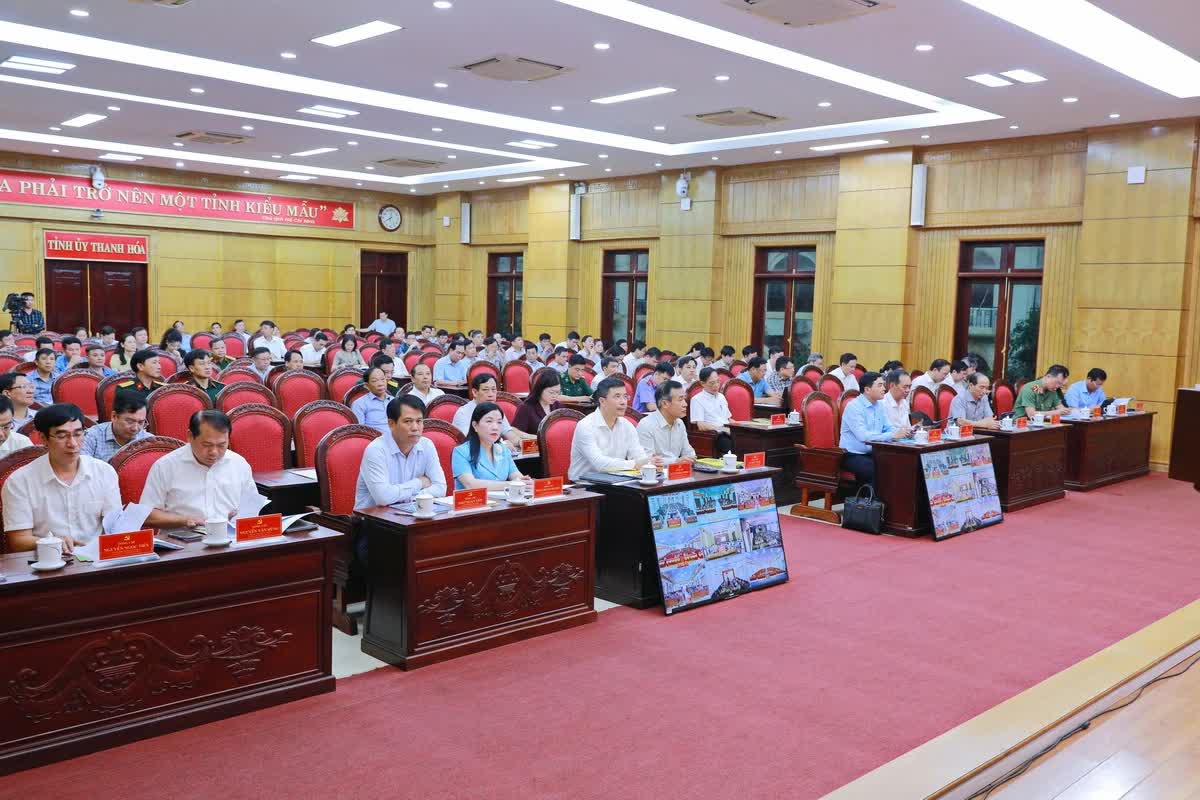 Các đại biểu tham dự hội nghị