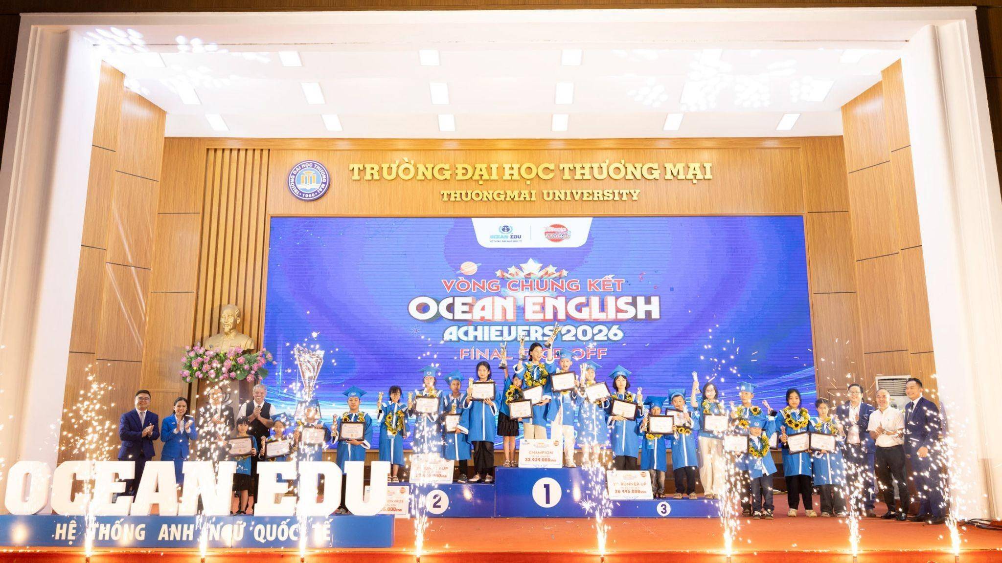 Khoảnh khắc vinh danh những học sinh xuất sắc tại Ocean English Achievers 2026. Ảnh: Ocean Edu