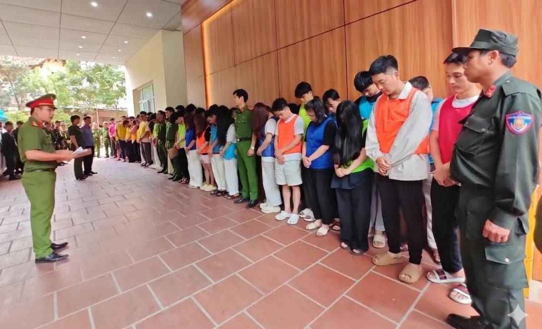 Cơ quan cảnh sát điều tra, Công an TP. Hà Nội đã khởi tố 21 vụ án tại 23 công ty mua bán thẻ sở hữu kỳ nghỉ, khởi tố 187 bị can về tội lừa đảo chiếm đoạt tài sản.