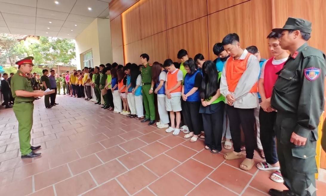 Triệt phá đường dây lừa đảo "sở hữu kỳ nghỉ", khởi tố hàng trăm bị can