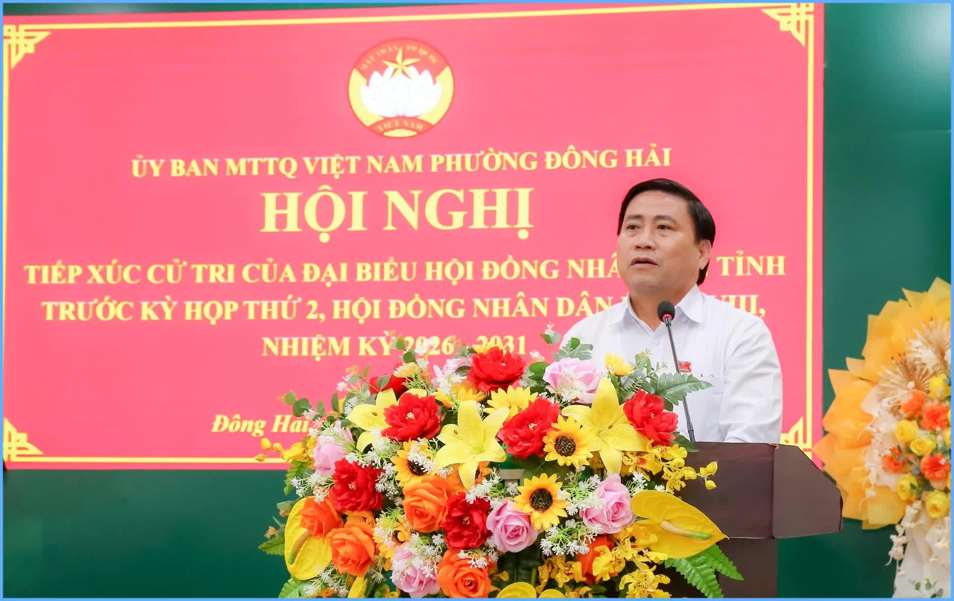 Chủ tịch HĐND tỉnh Lâm Đông và các đại biểu HĐND tỉnh tiếp xúc cử tri phường Đông Hải
