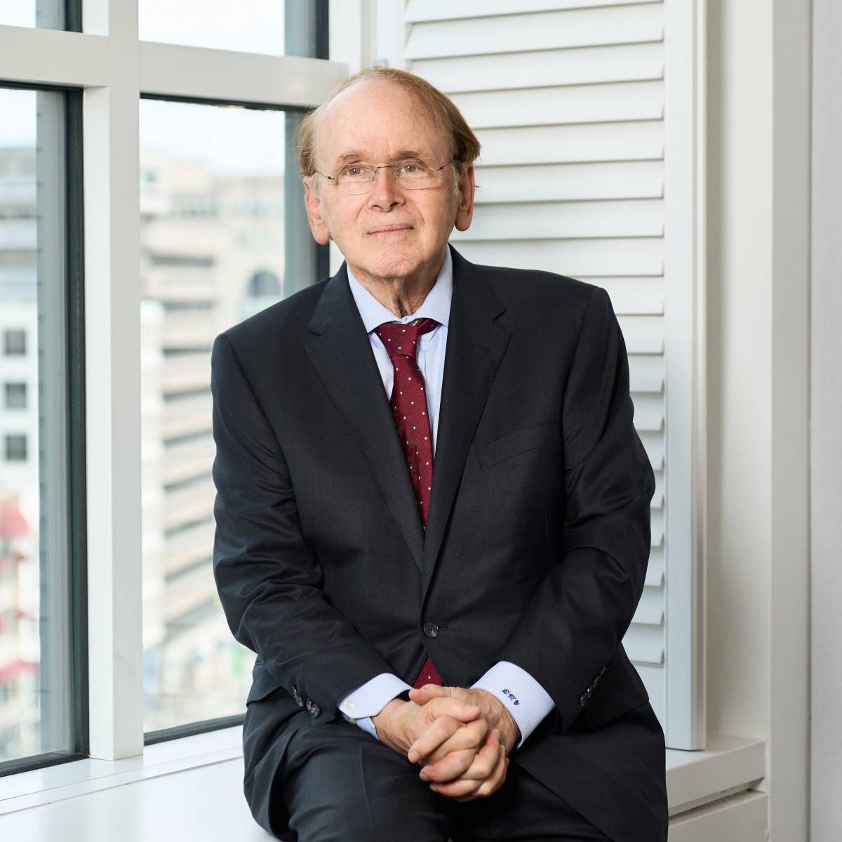 Daniel Yergin, Phó Chủ tịch S&P Global và tác giả đoạt giải Pulitzer, nhận định các khoáng sản chiến lược đang đóng vai trò tương tự dầu mỏ trong nền kinh tế năng lượng và công nghệ mới.