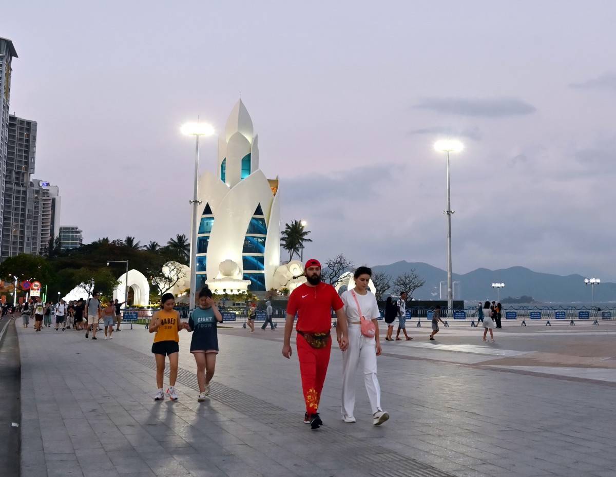 Điểm nhấn bùng nổ sôi động Lễ hội hóa trang tại Festival Biển Khánh Hòa 2026