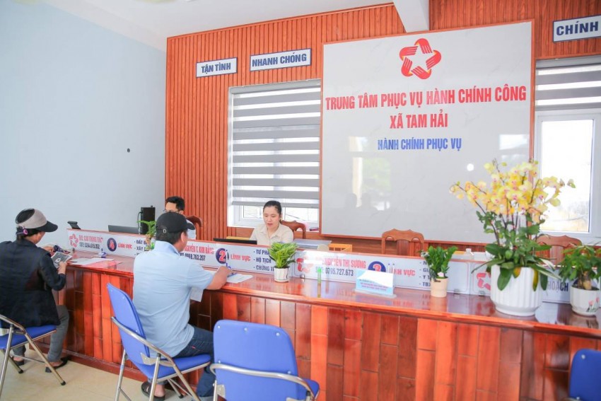 Thách thức lớn nhất hiện nay không nằm ở việc xây dựng thêm những tuyến đường hay khu đô thị mới, mà là bảo đảm người dân tại các vùng mới sáp nhập 