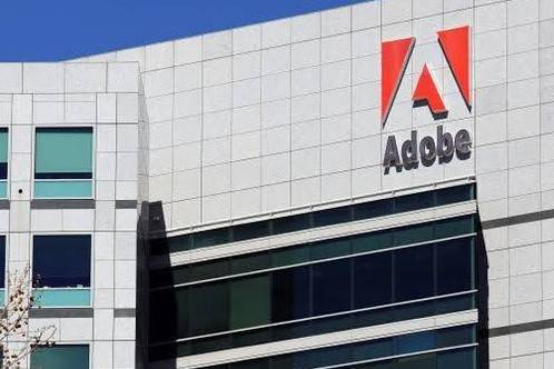 Adobe nâng cấp Firefly, đưa trợ lý AI lên Premiere và Illustrator