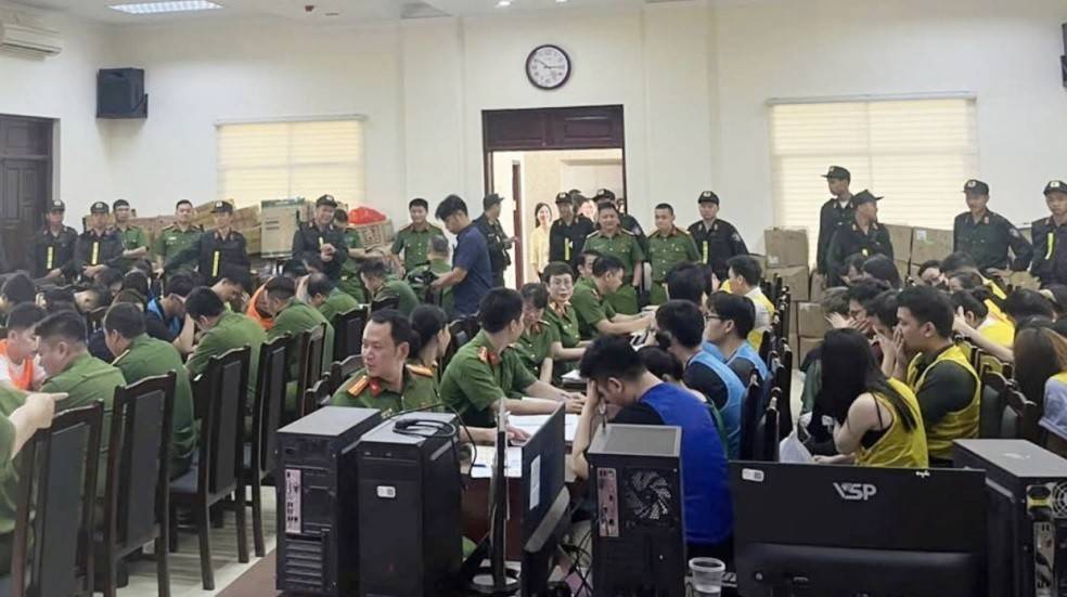 Từ 12/6/2026 đến 17/6/2026, Cơ quan CSĐT CATP đã ra các quyết định khởi tố 21 vụ án, khởi tố 187 bị can về tội lừa đảo chiếm đoạt tài sản. Trong đó có 2 bị can khởi tố 2 tội danh lừa đảo chiếm đoạt tài sản và lửa tiền.