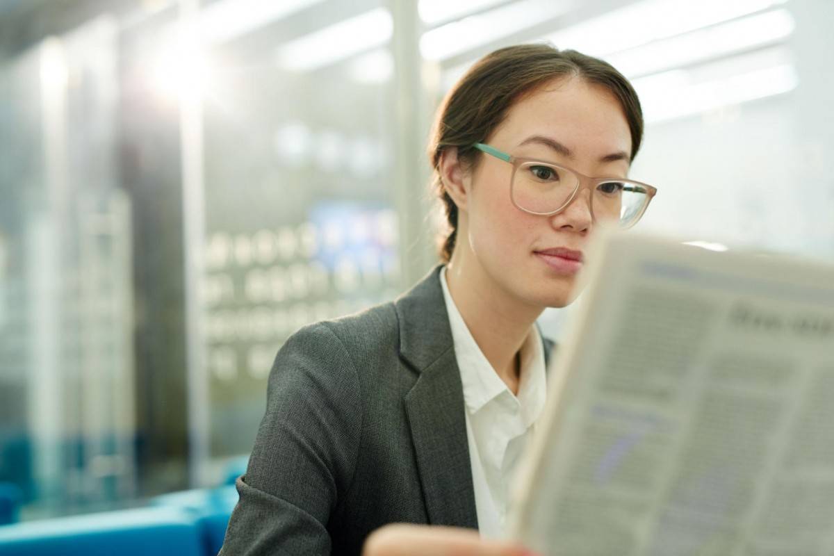 Trong thời đại số, thách thức lớn nhất không còn là tìm kiếm thông tin, mà là tìm kiếm sự thật giữa một biển thông tin.