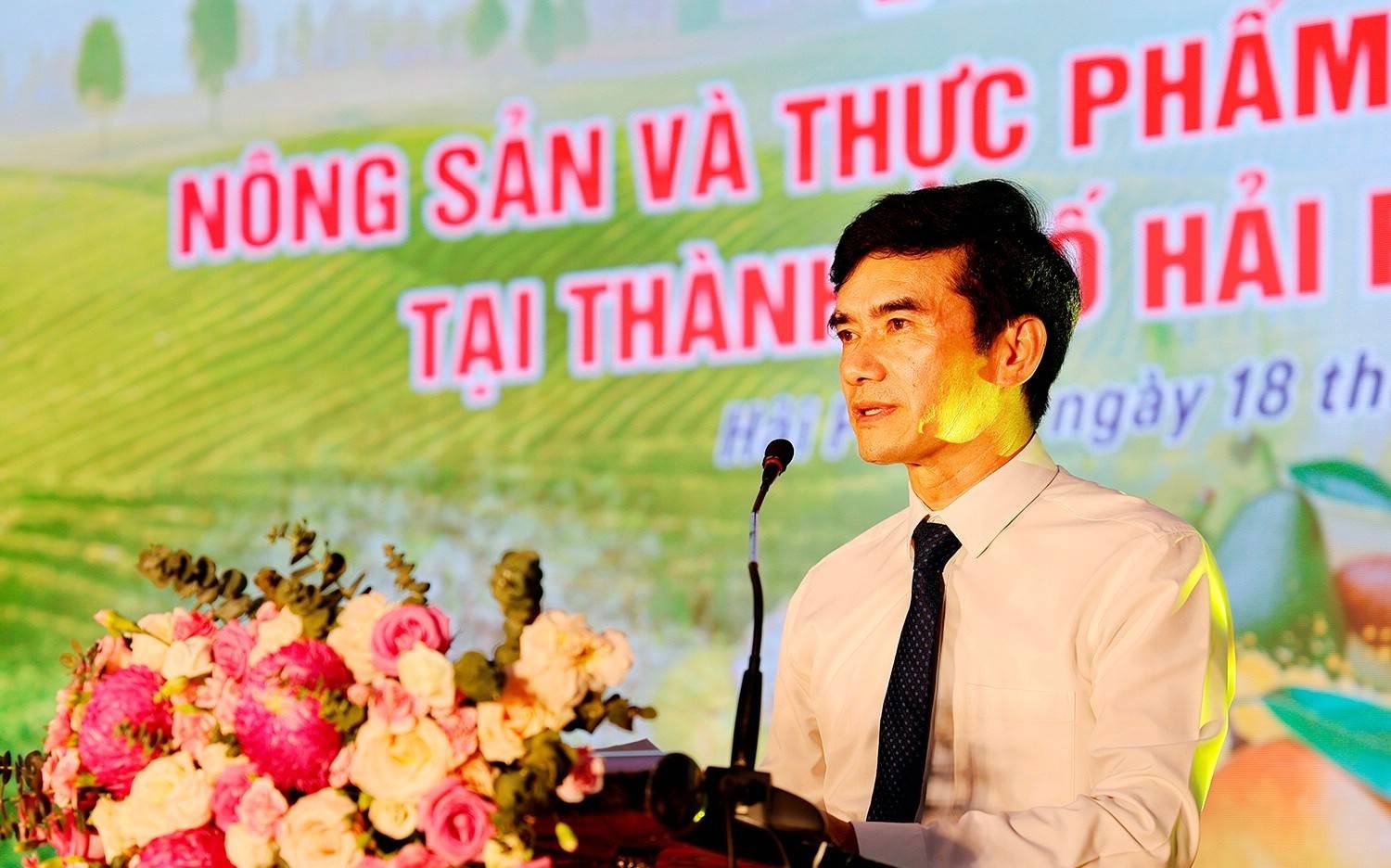 Giám đốc Trung tâm Xúc tiến đầu tư, Thương mại và Du lịch tỉnh Sơn La phát biểu tại buổi lễ.