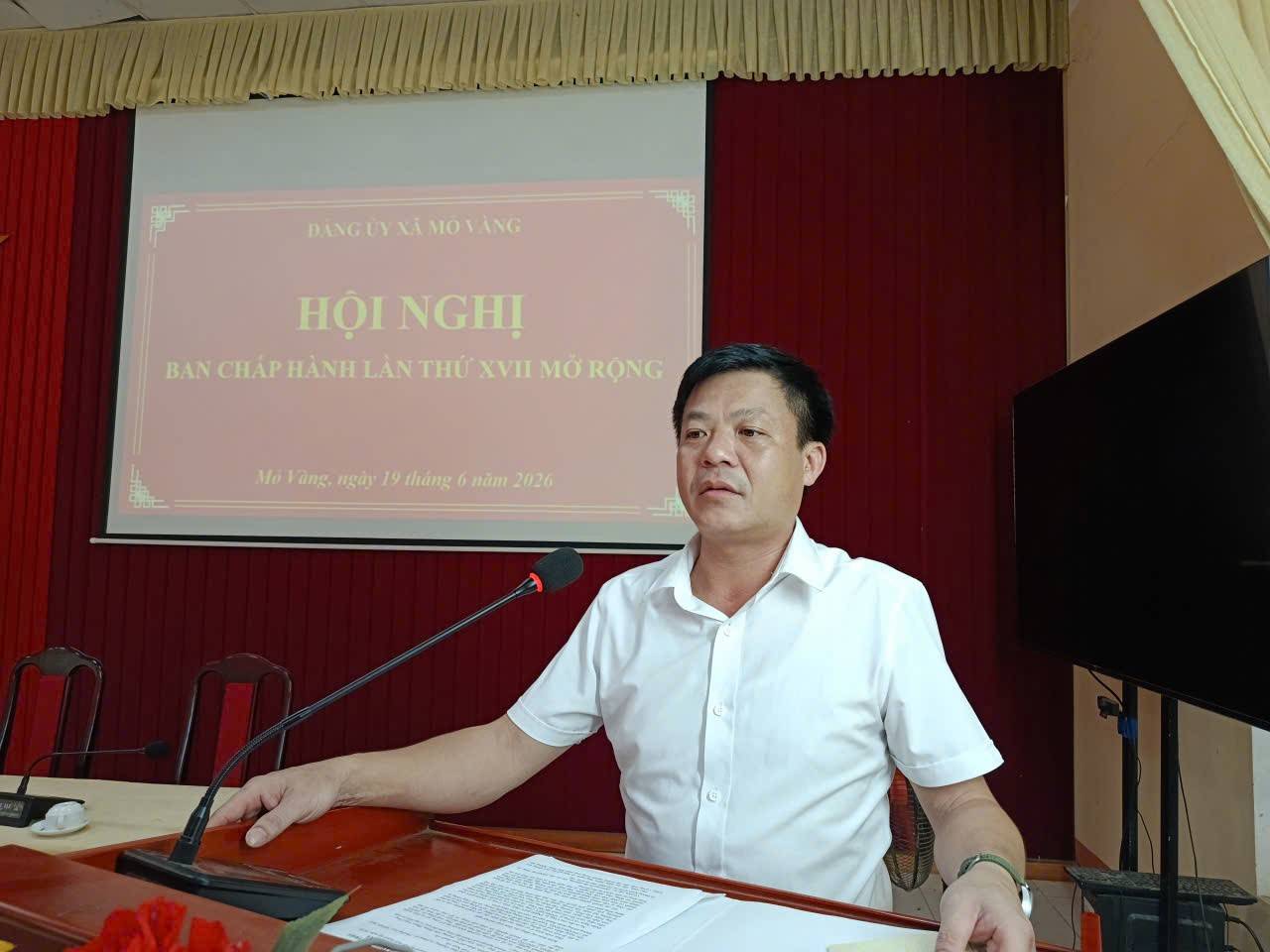 Phát biểu tại buổi ra mắt doanh nghiệp mới, đồng chí Triệu Tòn Triệu, Bí thư Đảng ủy xã Mỏ Vàng