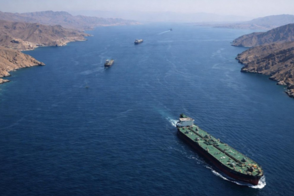 Iran muốn giữ quyền thu phí bảo hiểm đối với tàu đi qua eo biển Hormuz