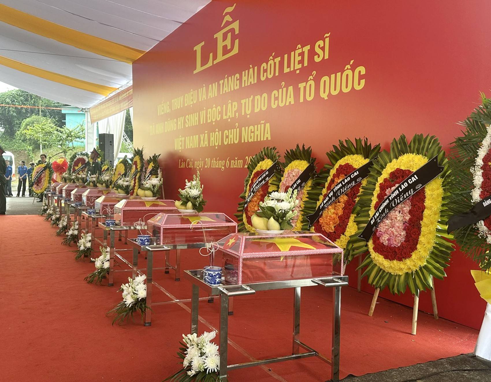 Lào Cai truy điệu, an táng 9 hài cốt liệt sĩ hy sinh bảo vệ biên giới phía Bắc