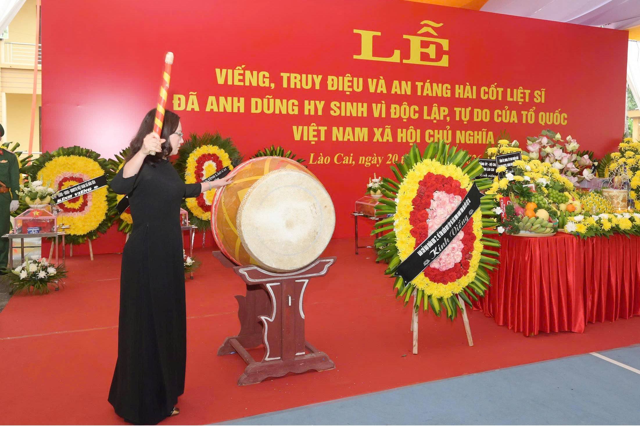 Lào Cai truy điệu, an táng 9 hài cốt liệt sĩ hy sinh bảo vệ biên giới phía Bắc