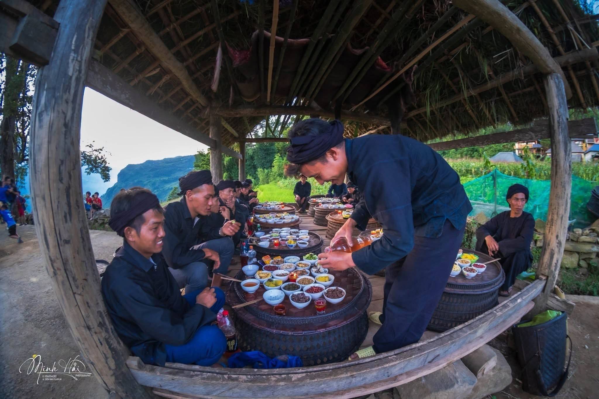 Lễ hội Khô Già Già có nhiều nghi lễ truyền thống thể hiện nét đẹp bản sắc văn hóa của người Hà Nhì