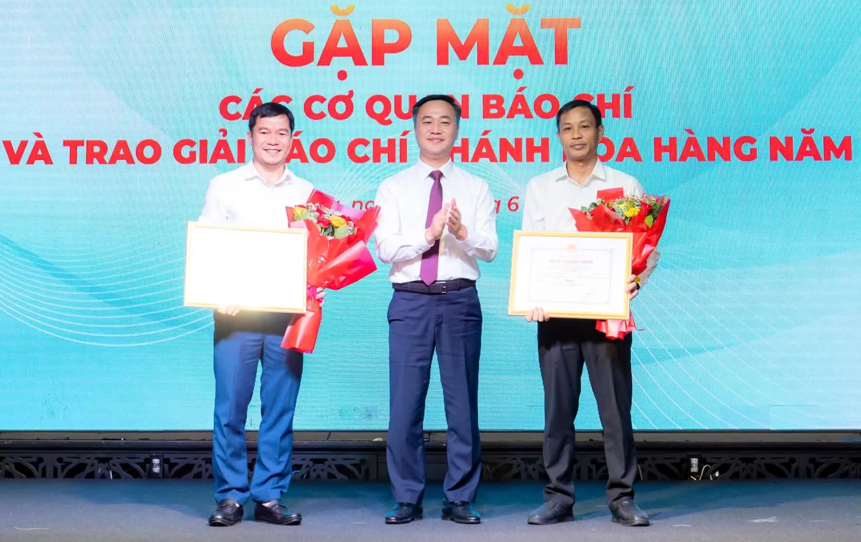 Gặp mặt các cơ quan báo chí và trao Giải Báo chí Khánh Hòa năm 2026