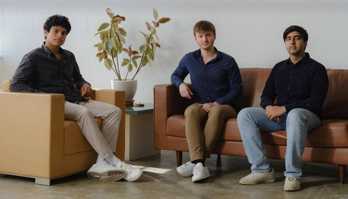 Bộ ba Surya Midha, Brendan Foody và Adarsh Hiremath được Forbes gọi là những tỷ phú tự thân trẻ nhất thế giới trong làn sóng AI mới.