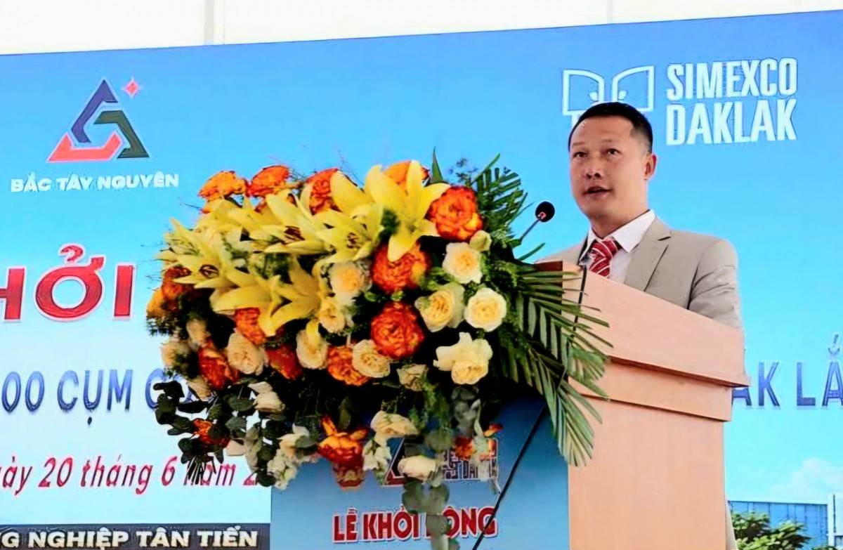  Ông Vũ Văn Luyến, Giám đốc Công ty Cổ phần Đầu tư Khoáng sản Bắc Tây Nguyên phát biểu tại lễ khởi công dự án.