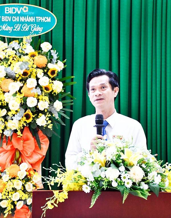 Học viện Cán bộ TP. Hồ Chí Minh trao bằng tốt nghiệp cho 142 học viên Trung cấp Lý luận chính trị