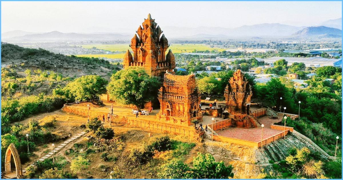 Bảo tồn, phát huy văn hóa dân tộc Chăm làm giàu kho tàng văn hoá bản sắc dân tộc Việt Nam