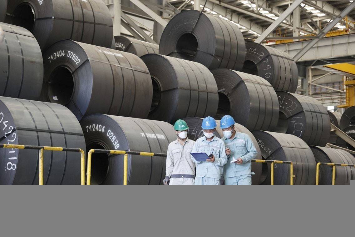 Nhập siêu tiến sát 17 tỷ USD, áp lực cán cân thương mại gia tăng