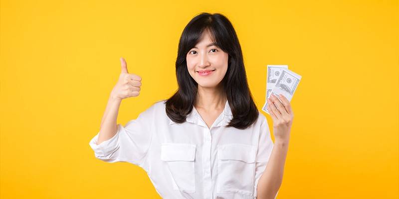 Trong nhiều giao dịch đời thường, tiền mặt vẫn là một trong những phương tiện thanh toán khả dụng - đặc biệt tại các điểm kinh doanh nhỏ lẻ chưa tích hợp thanh toán số.