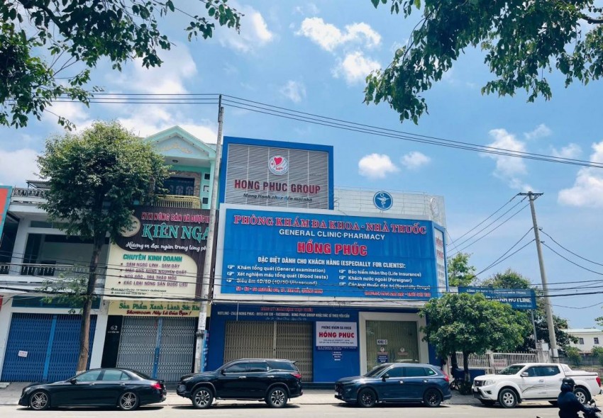 Thanh tra TP Đà Nẵng vừa công bố kết luận thanh tra đối với Phòng khám Đa khoa Hồng Phúc, qua đó chỉ ra nhiều tồn tại trong hoạt động khám chữa bệnh và thực hiện nghĩa vụ tài chính. Tổng số tiền bị truy thu thuế, xử phạt vi phạm hành chính và tiền chậm nộp lên tới gần 450 triệu đồng.