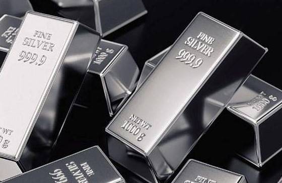Trước sức ép tiền tệ từ Fed: Giá bạc giảm phiên thứ ba liên tiếp