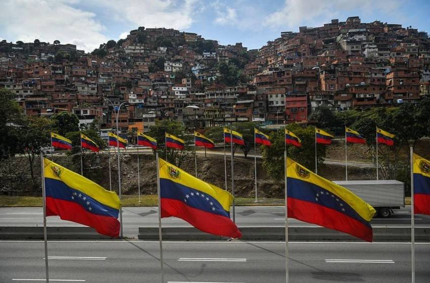 Venezuela trước phép thử tái cấu trúc khoản nợ 240 tỷ USD