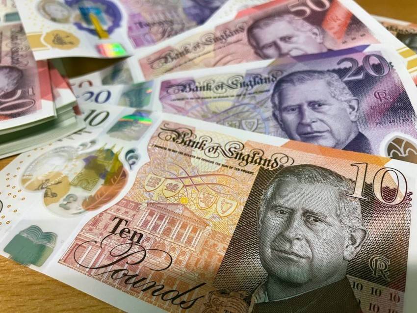 Đồng bảng Anh lên đỉnh 10 tháng so với đồng euro