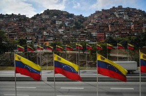 Venezuela trước phép thử tái cấu trúc khoản nợ 240 tỷ USD