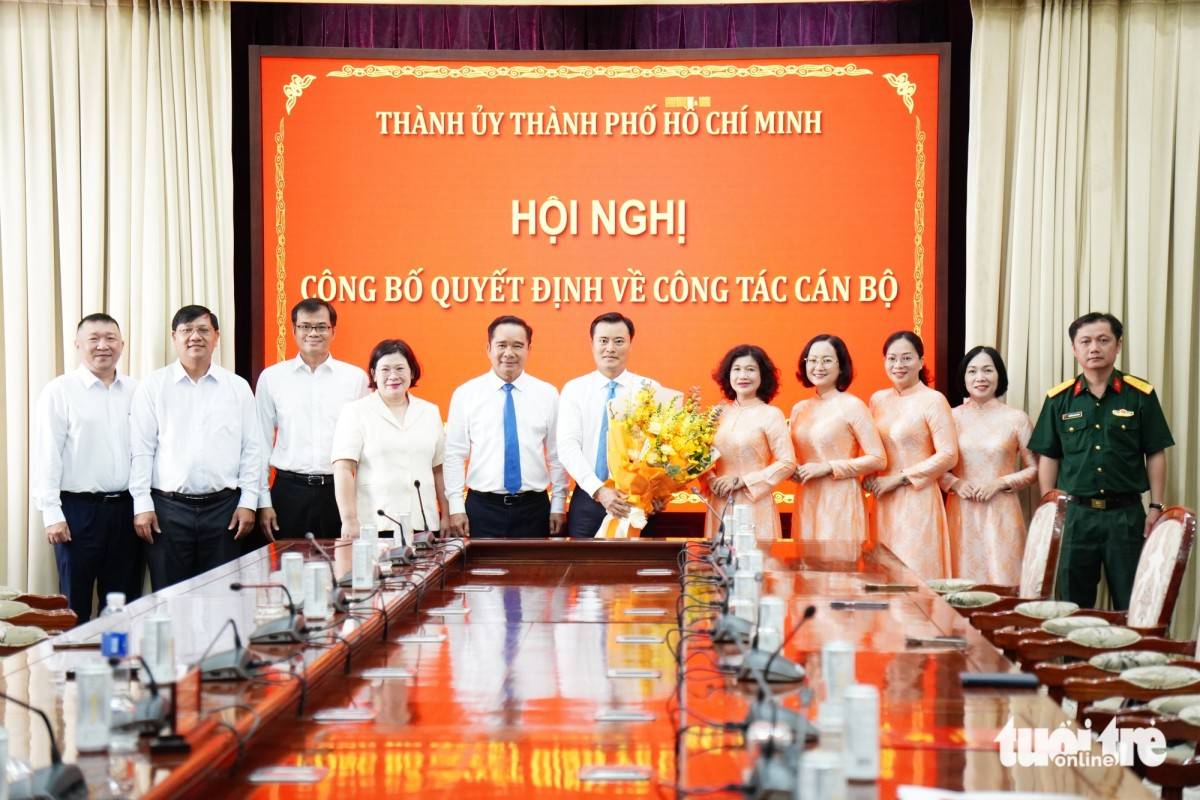 Hội nghị công bố quyết định công tác cán bộ tại phường Sài Gòn